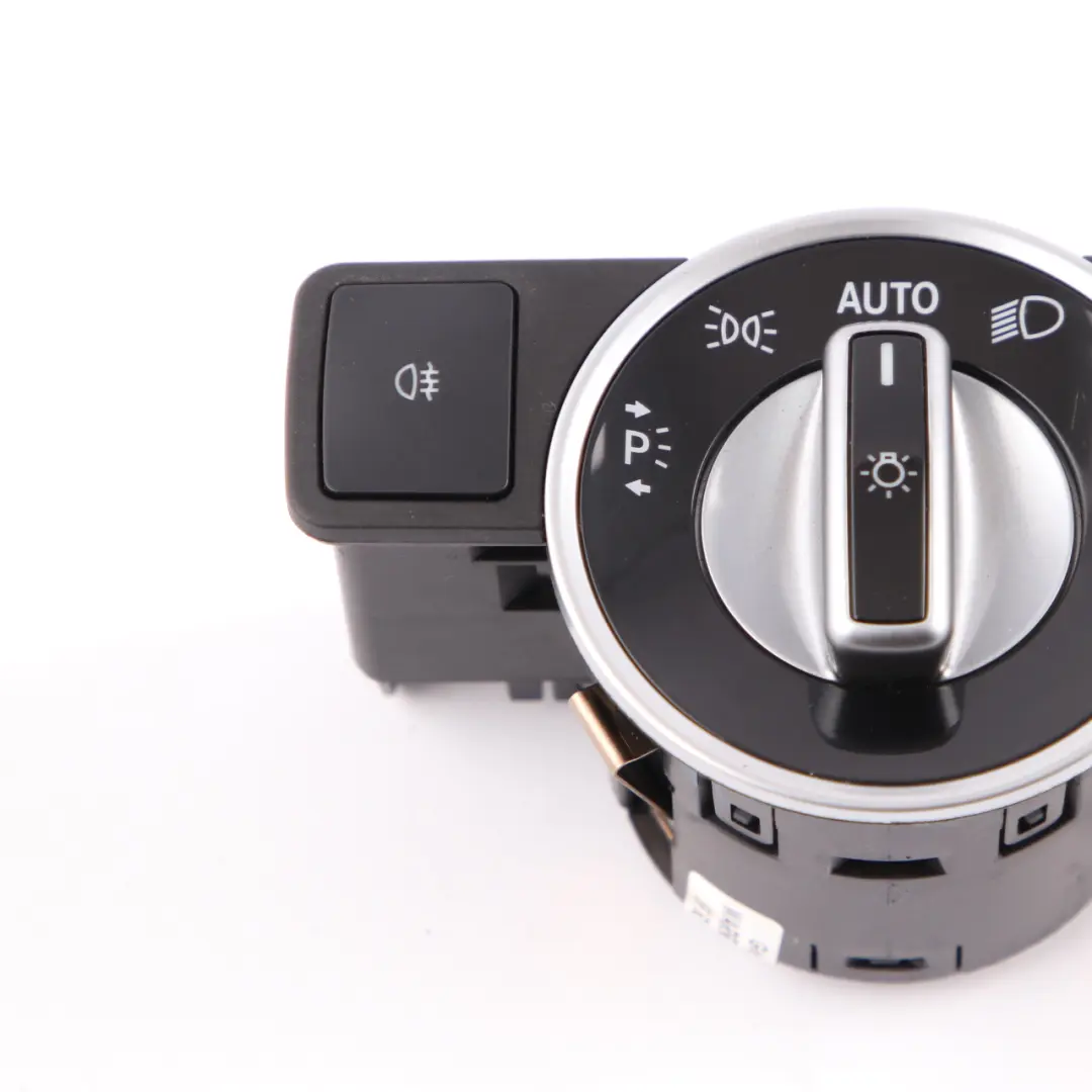 Interruptor Faros LED Unidad de Control Módulo Botón para Mercedes W204 con número de pieza A2049053103 Mercedes W204 Interruptor Faros LED Unidad de Control Módulo Botón - SKU A2049053103-1 - Número de pieza A2049053103