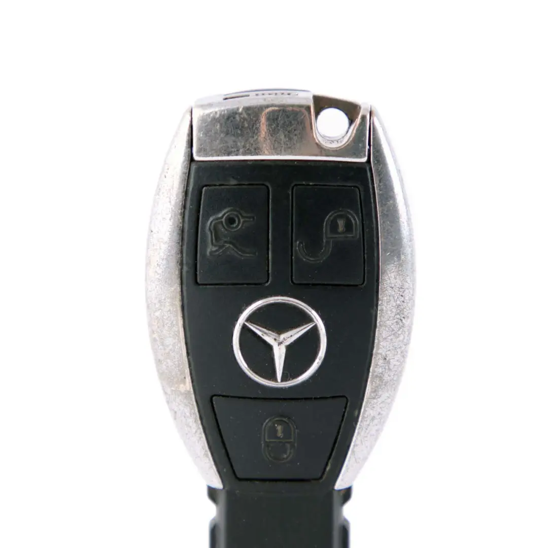 Telecomando Radio Pulsante Chiave per Mercedes W204 W212 W221 con numero di parte A2049055902 Mercedes W204 W212 W221 Telecomando Radio Pulsante Chiave - SKU A2049055902 - Numero di parte A2049055902