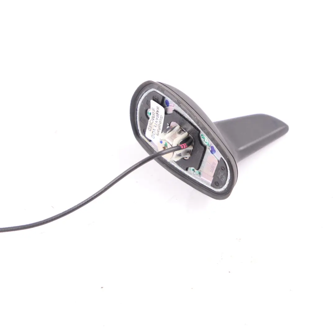 Antena Dachowa Radia Nawigacji do Mercedes W204 o numerze A2049055904 Mercedes W204 Antena Dachowa Radia Nawigacji - SKU A2049055904 - Numer Części A2049055904