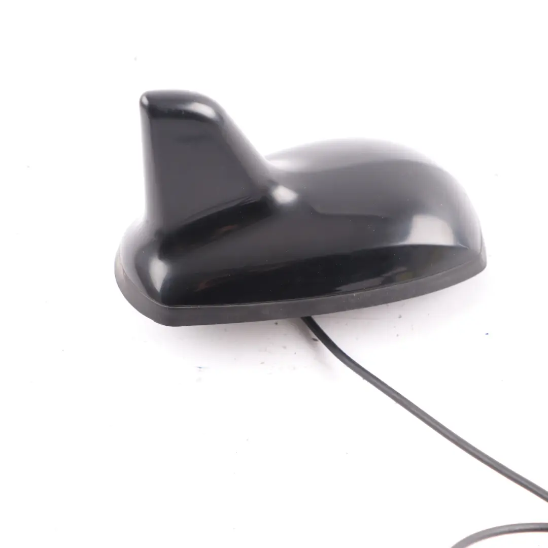 Roof Antenna Aerial Shark Fin Black to Mercedes W204 with Part number A2049056004 Mercedes W204 Roof Antenna Aerial Shark Fin Black - SKU A2049056004 - Part number A2049056004