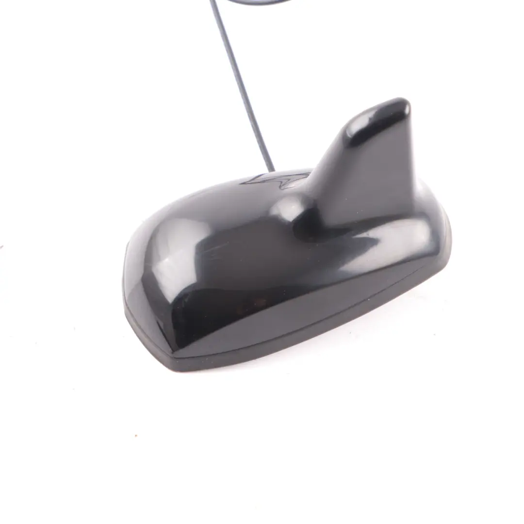 Antenna Da Tetto Pinna Di Squalo Nera per Mercedes W204 con numero di parte A2049056004 Mercedes W204 Antenna Da Tetto Pinna Di Squalo Nera - SKU A2049056004 - Numero di parte A2049056004