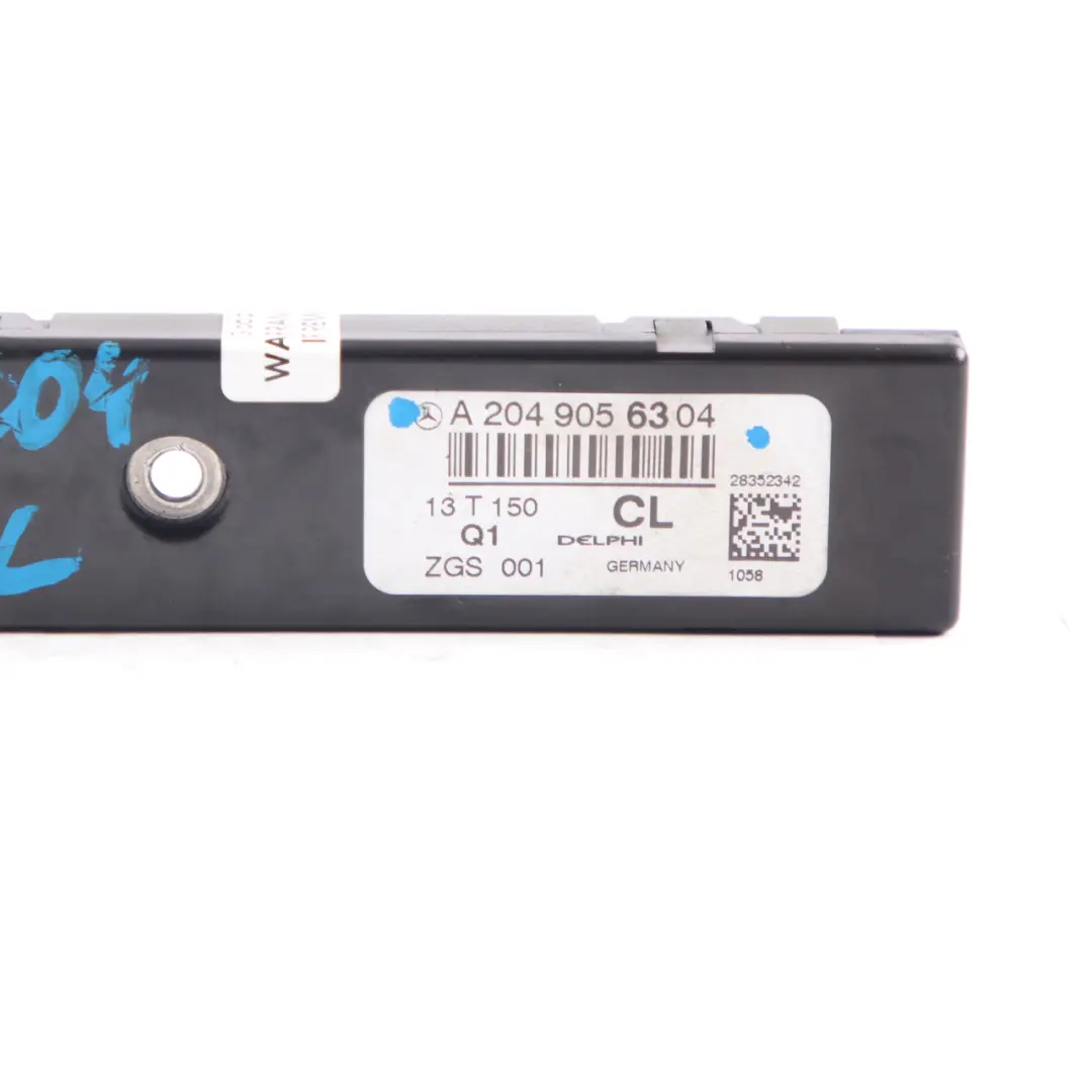Mercedes W204 C207 Antenne aérienne Unité d'amplification C gauche - SKU A2049056304 - Numéro de pièce A2049056304