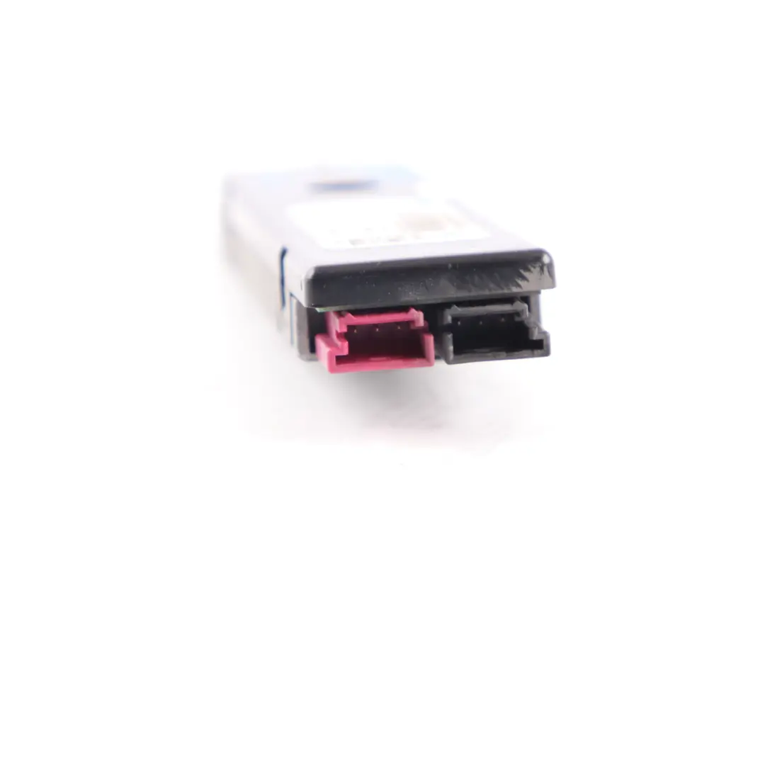 Antenne aérienne Unité d'amplification C gauche pour Mercedes W204 C207 à propos du numéro de pièce A2049056304 Mercedes W204 C207 Antenne aérienne Unité d'amplification C gauche - SKU A2049056304 - Numéro de pièce A2049056304