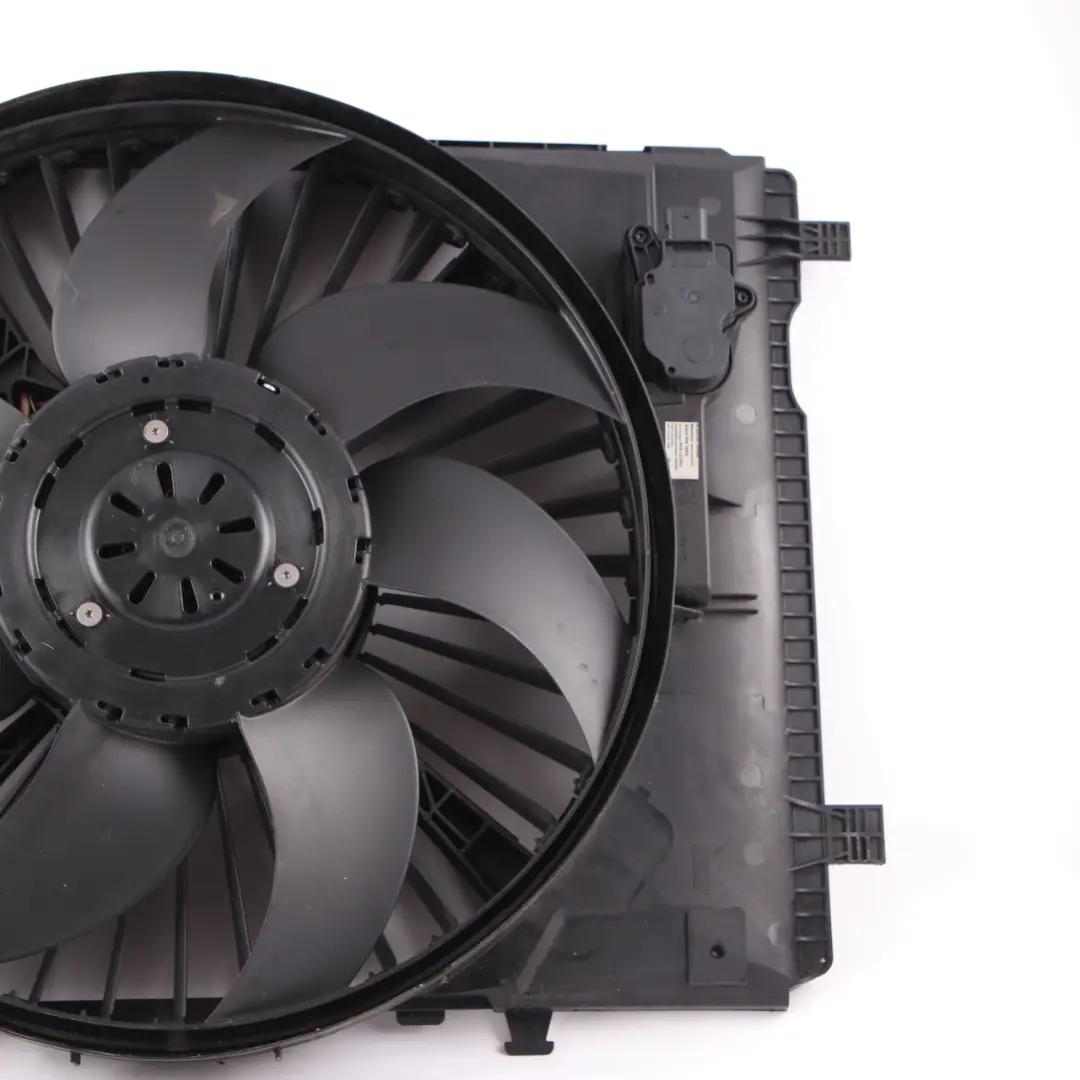 Radiator Fan Engine Cooling Radiator Shroud OM607 180 to Mercedes W176 with Part number A2049060112 Mercedes W176 Radiator Fan Engine Cooling Radiator Shroud OM607 180 - SKU A2049060112 - Part number A2049060112