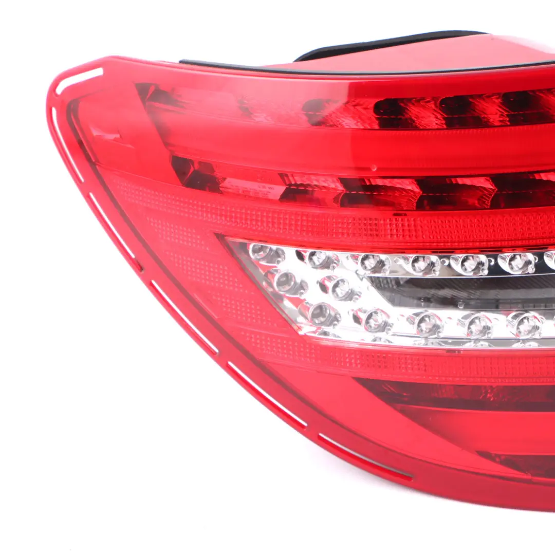 Mercedes W204 Fanale Posteriore Sinistro Fanale Posteriore Laterale - SKU A2049060203 - Numero di parte A2049060203