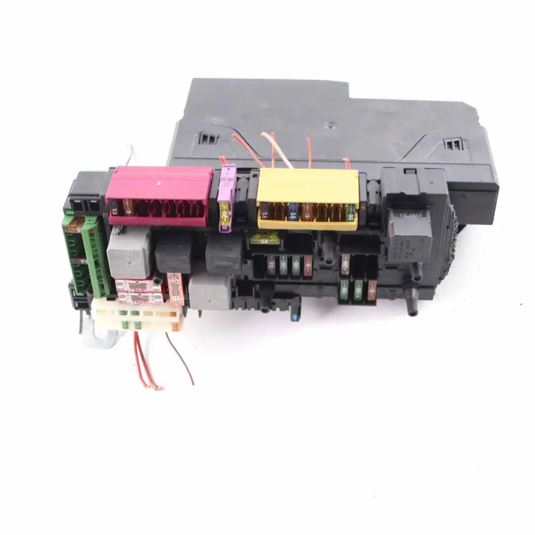Módulo SAM trasero Caja fusibles Relé Unidad control para Mercedes W204 con número de pieza A2049060205 Mercedes W204 Módulo SAM trasero Caja fusibles Relé Unidad control - SKU A2049060205 - Número de pieza A2049060205