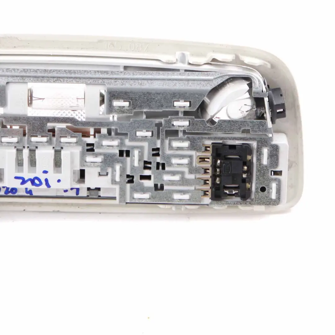 Lampe d'éclairage intérieur arière d'interrupteur toit pour Mercedes W204 à propos du numéro de pièce A2049060335 Mercedes W204 Lampe d'éclairage intérieur arière d'interrupteur toit - SKU A2049060335-1 - Numéro de pièce A2049060335