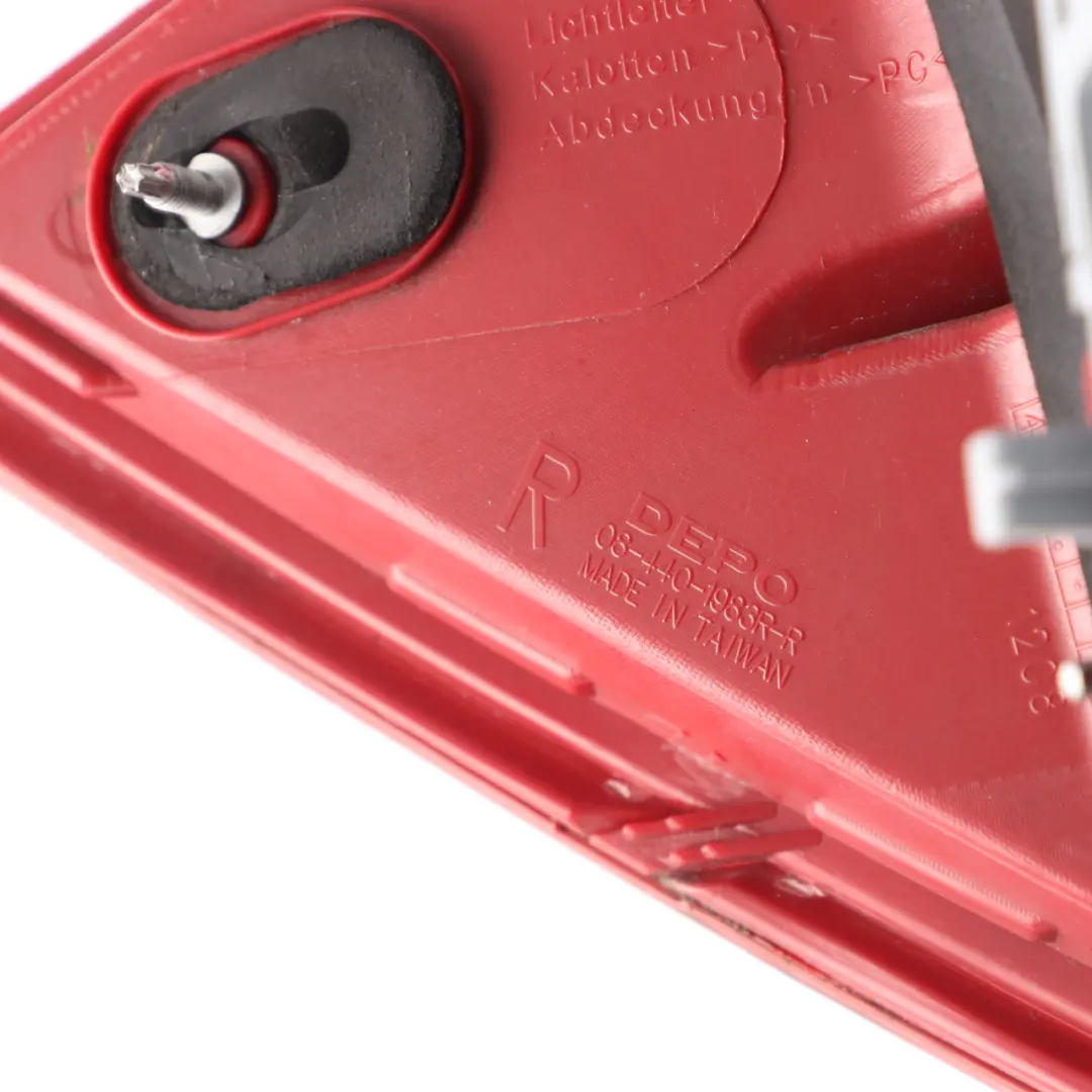  Luz Trasera Mercedes W204 Derecha O/S Luz Trasera Panel Lateral - SKU A2049060503-DEPO - Número de pieza A2049060503