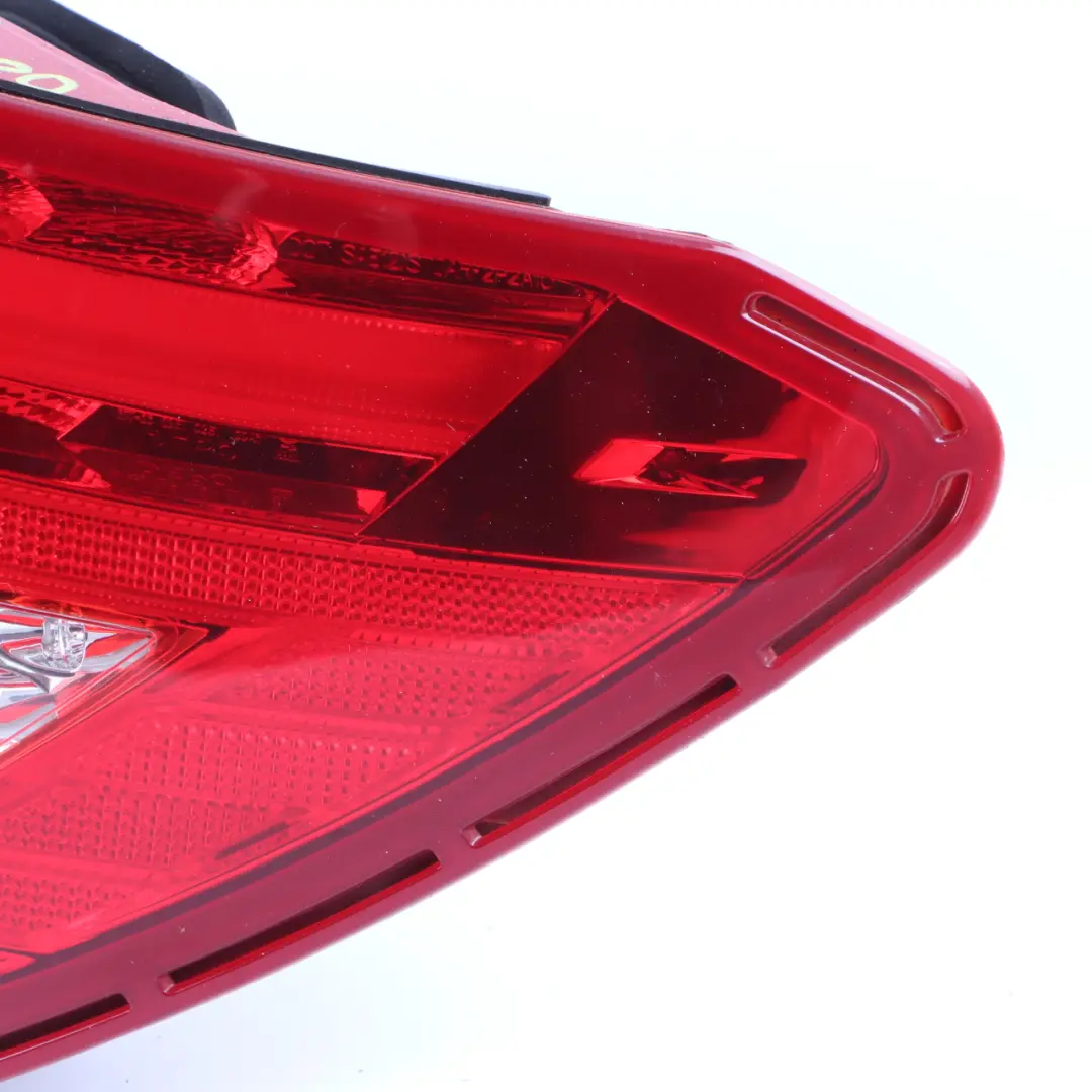  Luz Trasera Mercedes W204 Derecha O/S Luz Trasera Panel Lateral - SKU A2049060503-DEPO - Número de pieza A2049060503