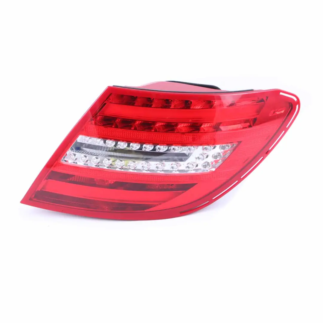 Mercedes W204 Luz Trasera Derecha Panel Lateral De La Luz Trasera - SKU A2049060503 - Número de pieza A2049060503