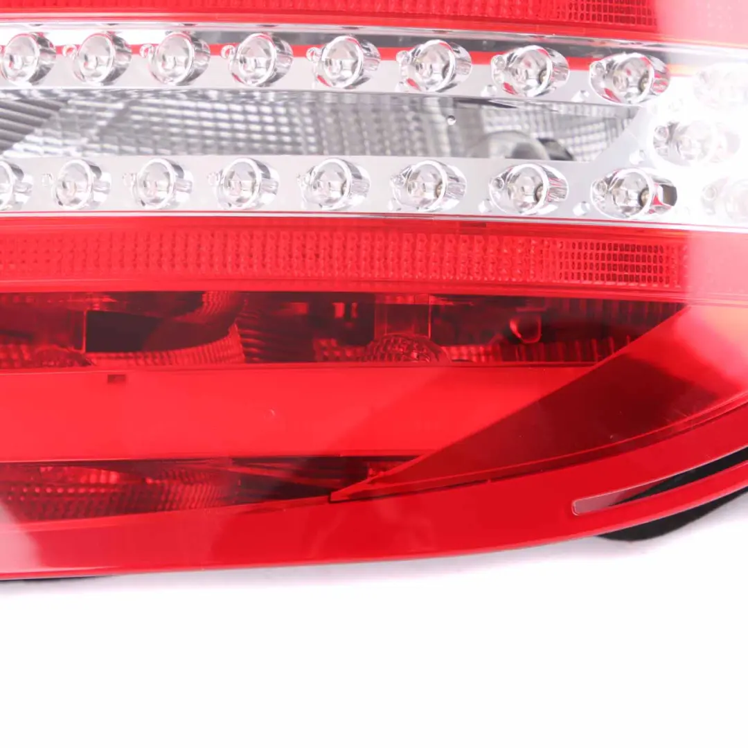 Mercedes W204 Prawa Lampa Tylna Tył - SKU A2049060503 - Numer Części A2049060503