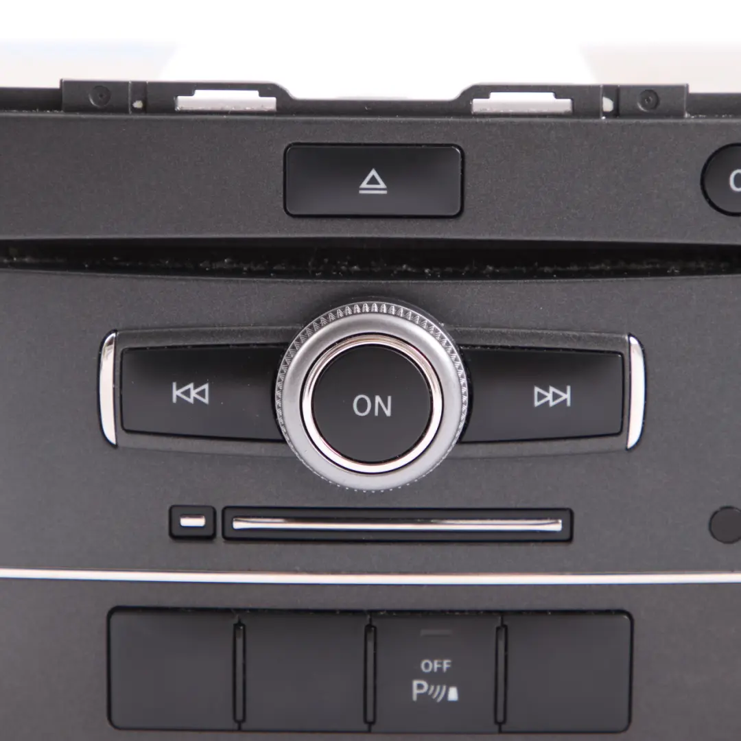 Radio Player Mercedes-Benz W204 COMAND Navi CD Head Unit to with Part number A2049061002 Radio Player Mercedes-Benz W204 COMAND Navi CD Head Unit - SKU A2049061002 - Part number A2049061002