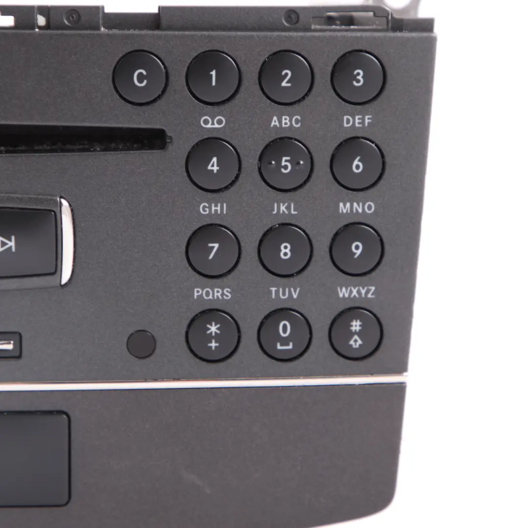 Radio Player Mercedes-Benz W204 COMAND Navi CD Head Unit to with Part number A2049061002 Radio Player Mercedes-Benz W204 COMAND Navi CD Head Unit - SKU A2049061002 - Part number A2049061002