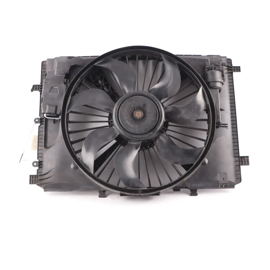Motore ventola radiatore Mercedes W176 W246 radiatore per con numero di parte A2049062102 Motore ventola radiatore Mercedes W176 W246 radiatore - SKU A2049062102 - Numero di parte A2049062102
