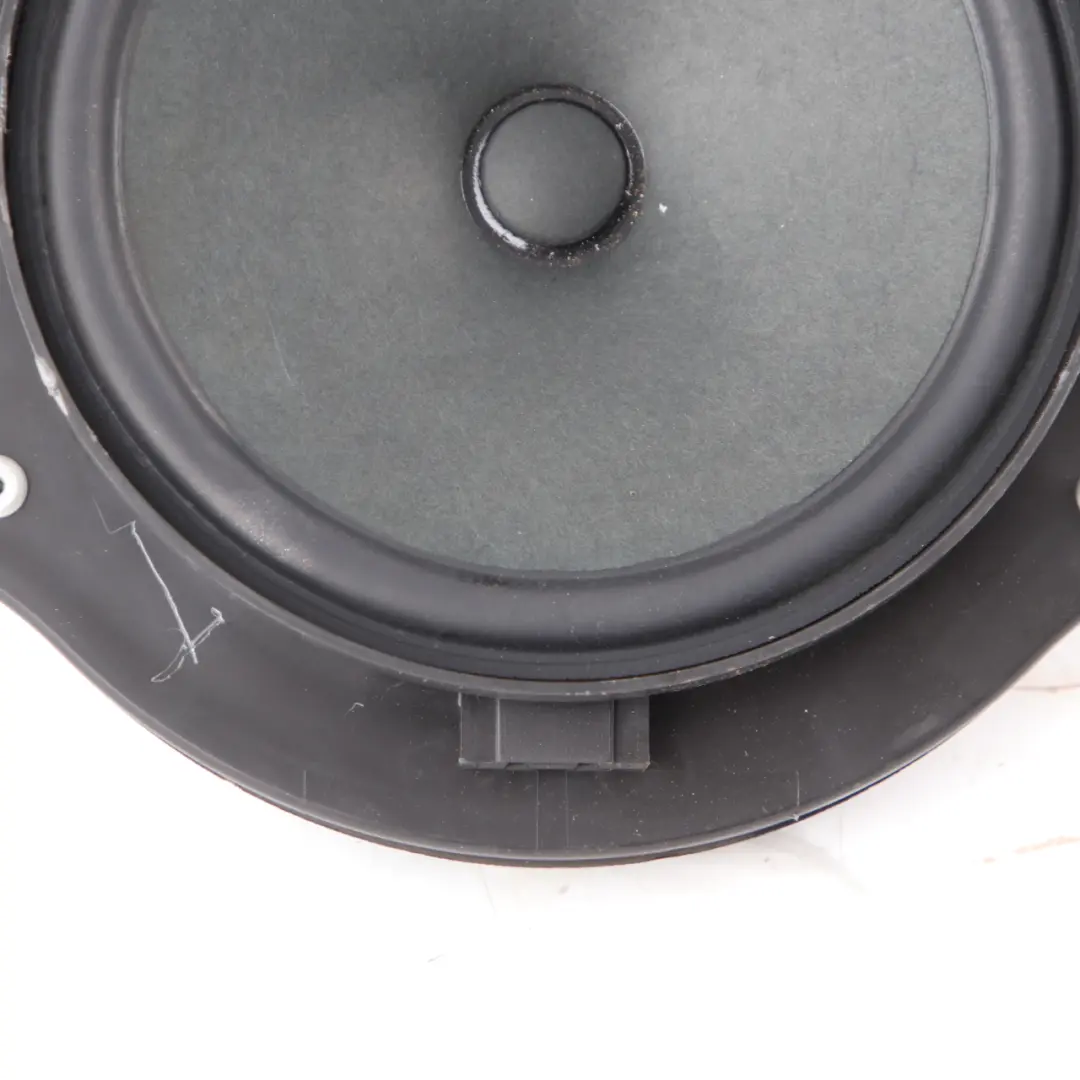 Altavoz delantero Puerta Izquierda Derecha para Mercedes W204 W212 con número de pieza A2049062401 Mercedes W204 W212 Altavoz delantero Puerta Izquierda Derecha - SKU A2049062401 - Número de pieza A2049062401