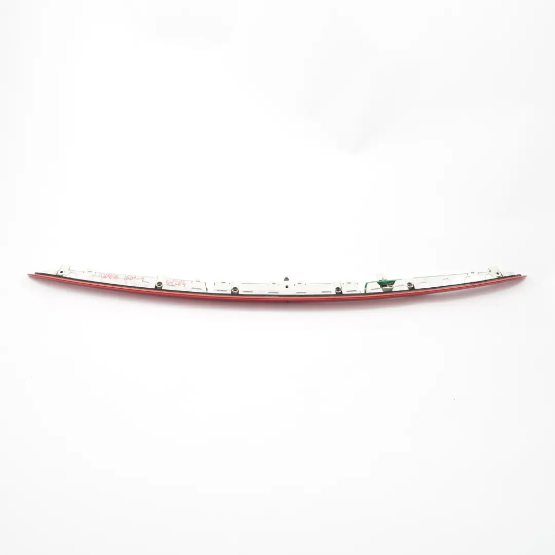 Feu stop arrière additionnel pour Mercedes W204 Estate à propos du numéro de pièce A2049062601 Mercedes W204 Estate Feu stop arrière additionnel - SKU A2049062601-1 - Numéro de pièce A2049062601