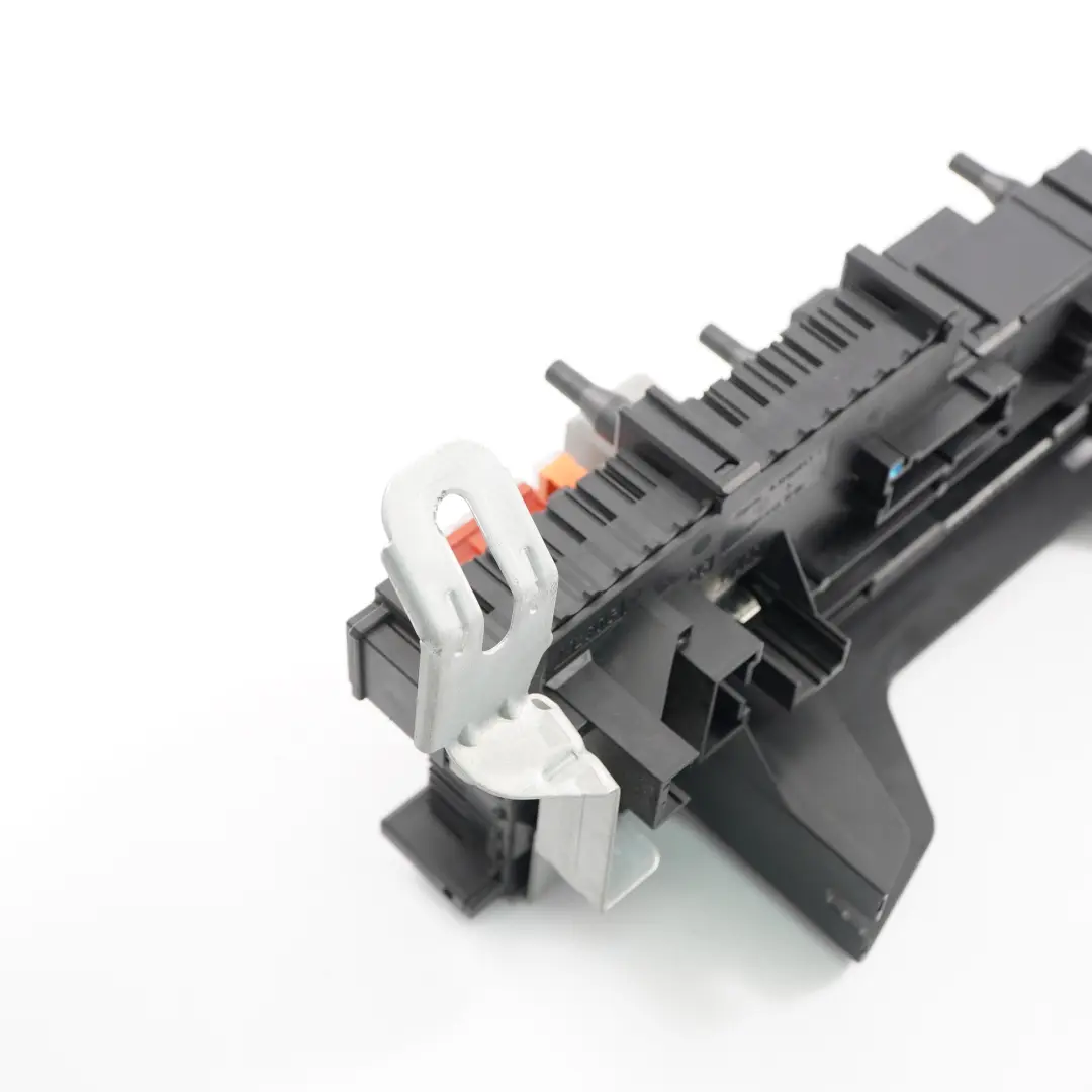 Scatola fusibili Modulo SAM posteriore Unità fusibili per Mercedes W204 con numero di parte A2049067702 Mercedes W204 Scatola fusibili Modulo SAM posteriore Unità fusibili - SKU A2049067702-1 - Numero di parte A2049067702