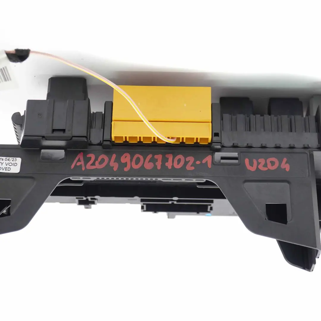 Scatola fusibili Modulo SAM posteriore Unità fusibili per Mercedes W204 con numero di parte A2049067702 Mercedes W204 Scatola fusibili Modulo SAM posteriore Unità fusibili - SKU A2049067702-1 - Numero di parte A2049067702