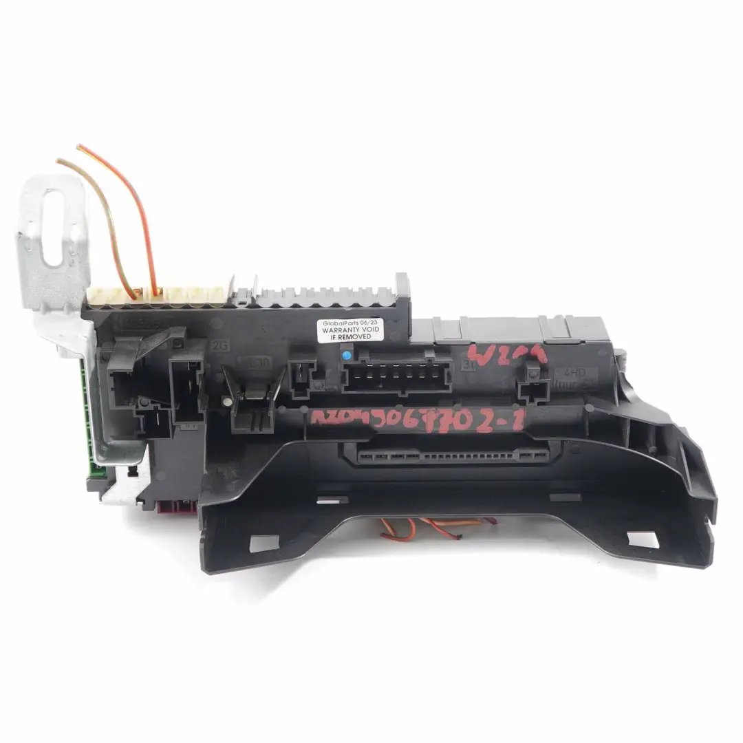 Caja fusibles trasera SAM Módulo fusible eléctrico para Mercedes W204 con número de pieza A2049067702 Mercedes W204 Caja fusibles trasera SAM Módulo fusible eléctrico - SKU A2049067702 - Número de pieza A2049067702