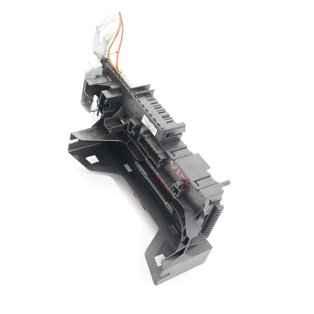 Scatola fusibili Modulo SAM posteriore Unità fusibili per Mercedes W204 con numero di parte A2049067702 Mercedes W204 Scatola fusibili Modulo SAM posteriore Unità fusibili - SKU A2049067702 - Numero di parte A2049067702