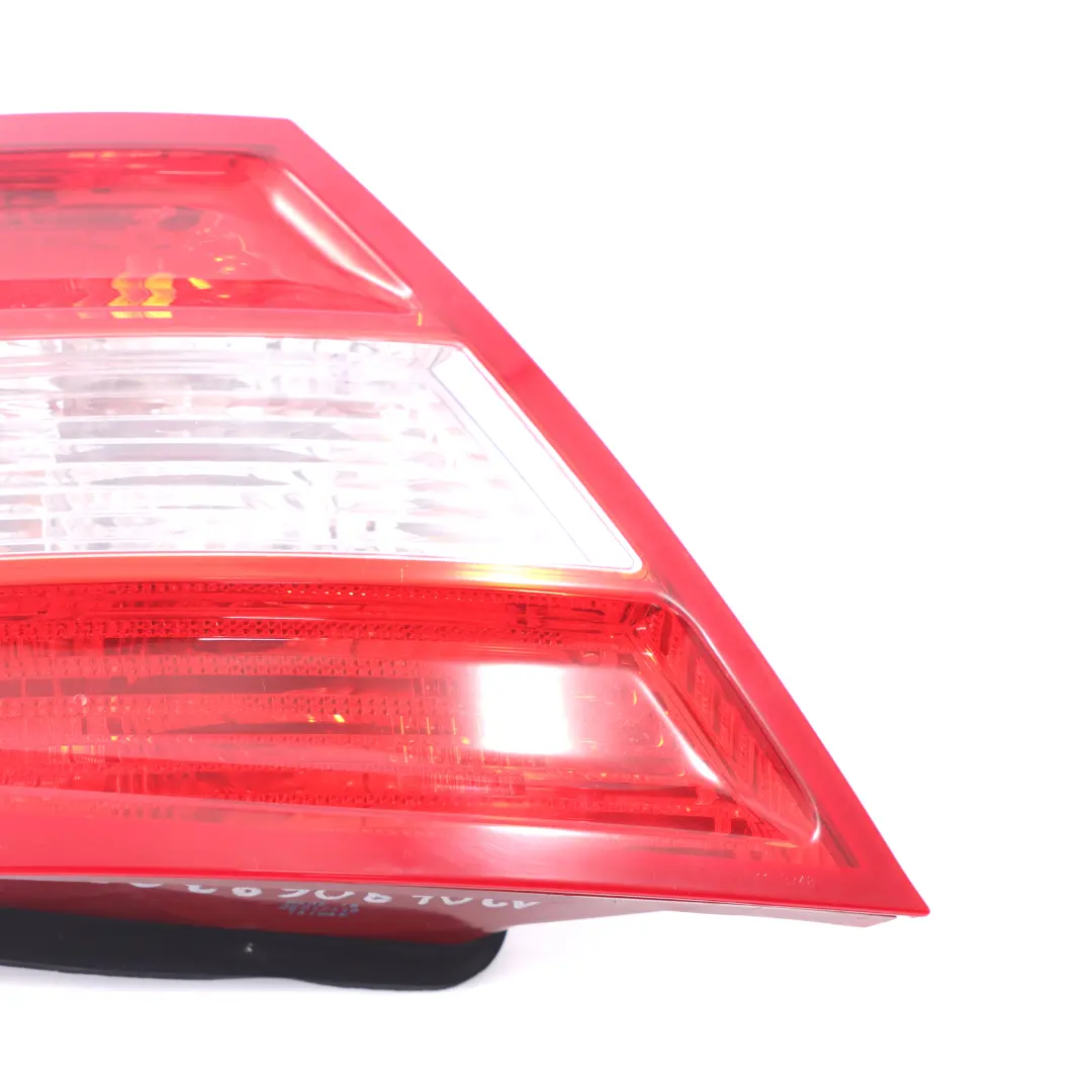 Mercedes W204 Rücklicht links Rück leuchte Seitenwand Rücklicht - SKU A2049068302 - Teilenummer A2049068302
