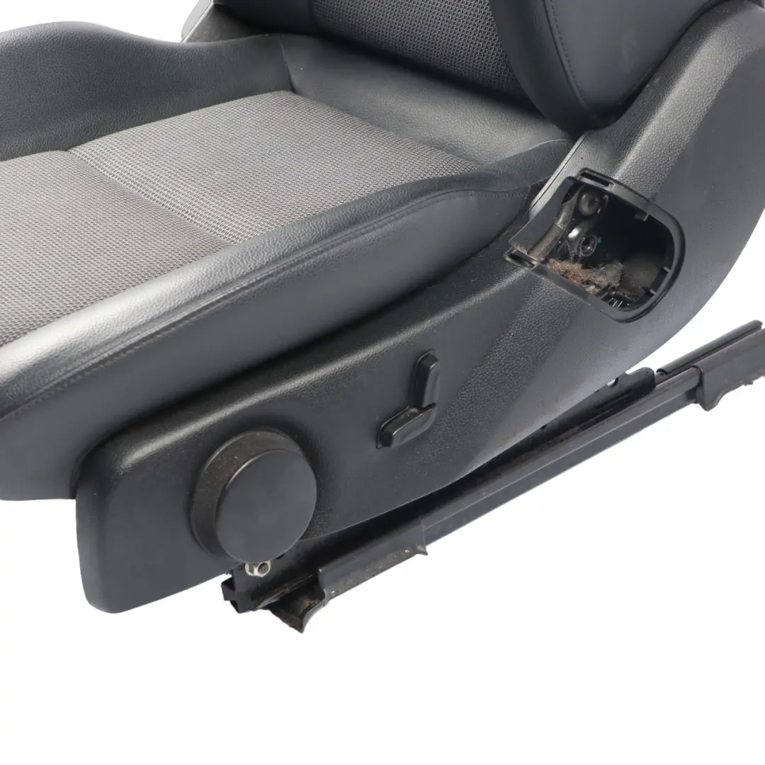 Sedile anteriore Mercedes W204 S204 Sport Sinistro Panno Pelle Nero per con numero di parte A2049102347 Sedile anteriore Mercedes W204 S204 Sport Sinistro Panno Pelle Nero - SKU A2049102347-2 - Numero di parte A2049102347