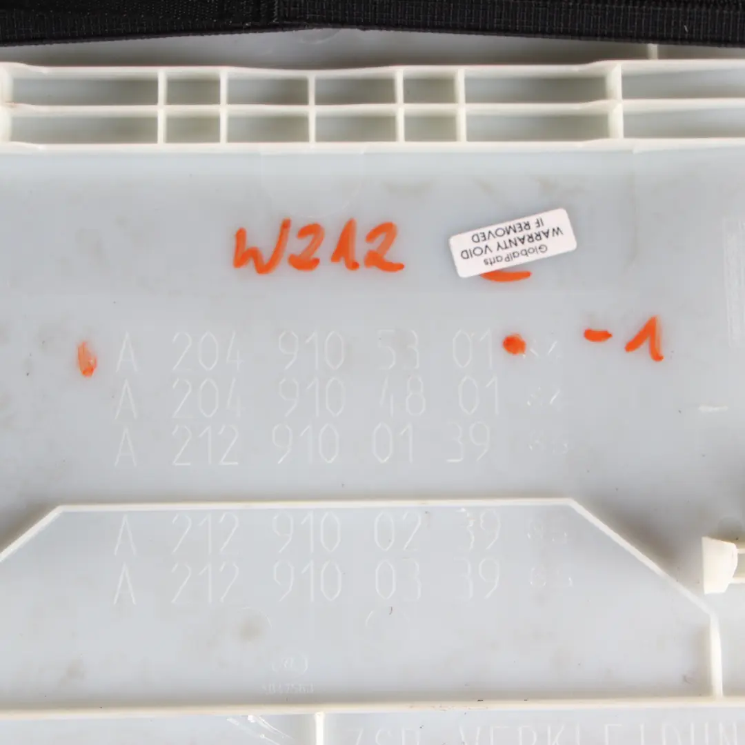 Rivestimento Posteriore Pannello Anteriore Beige per Mercedes W204 con numero di parte A2049105301 Mercedes W204 Rivestimento Posteriore Pannello Anteriore Beige - SKU A2049105301-1 - Numero di parte A2049105301