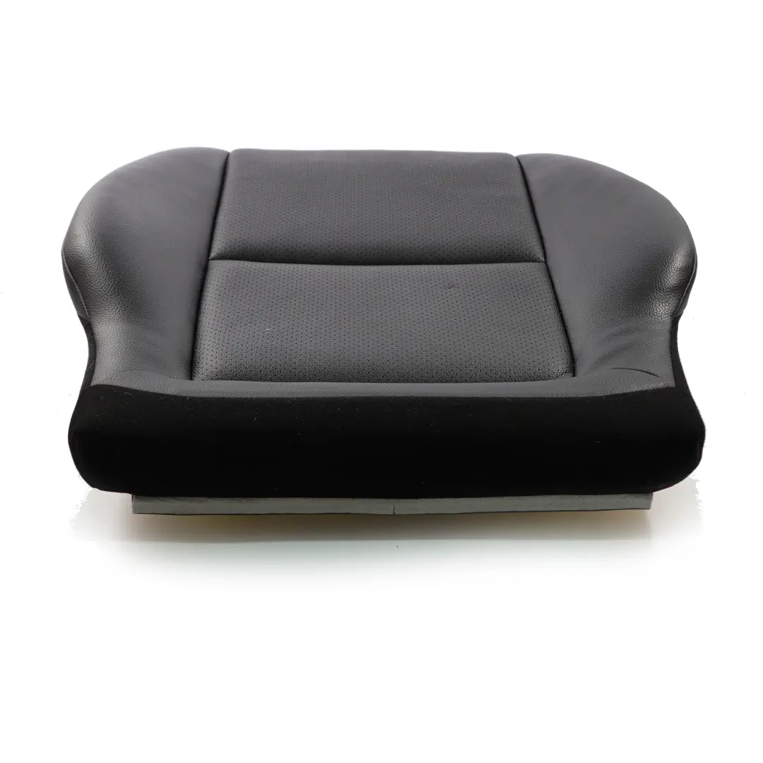 Couvre siège avant simili cuir noir pour Mercedes W204 à propos du numéro de pièce A2049107946 Mercedes W204 Couvre siège avant simili cuir noir - SKU A2049107946 - Numéro de pièce A2049107946