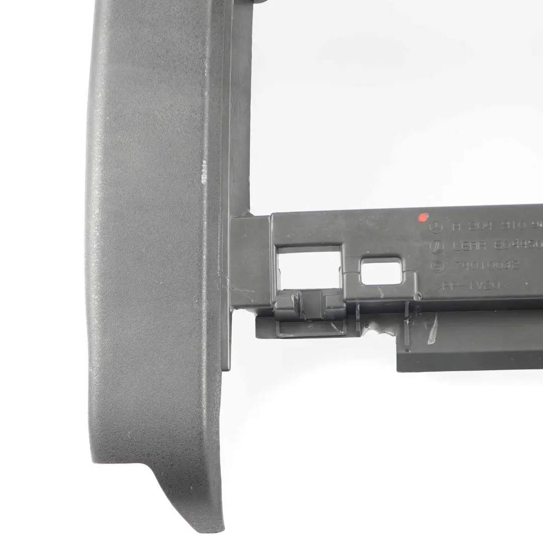 Funda de Asiento Mercedes W204 Trasero Panel Recubrimiento Montaje para con número de pieza A2049109804 Funda de Asiento Mercedes W204 Trasero Panel Recubrimiento Montaje - SKU A2049109804 - Número de pieza A2049109804