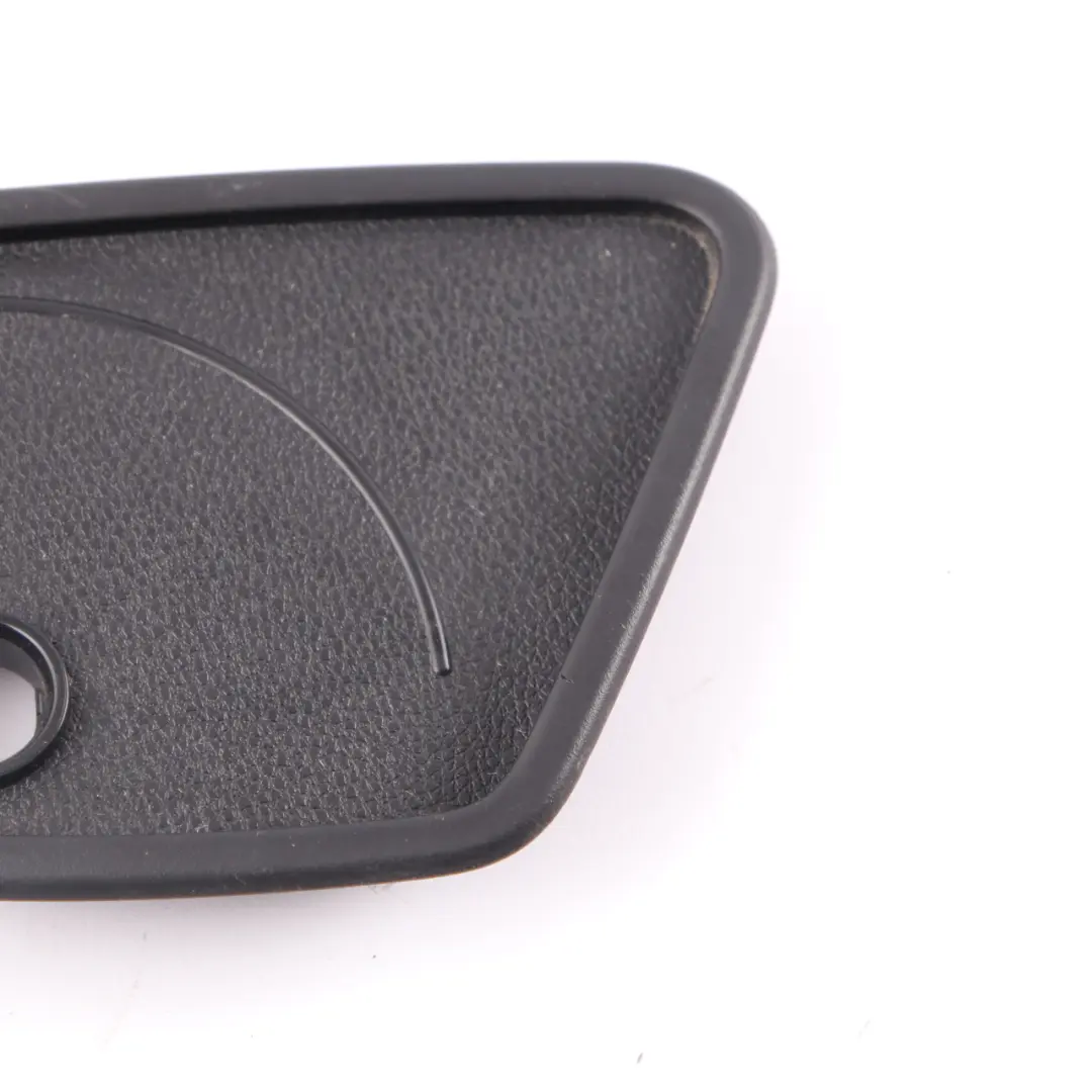  Vordersitzbezug Mercedes W204 Hebel links Verkleidung schwarz - SKU A2049180136 - Teilenummer A2049180136