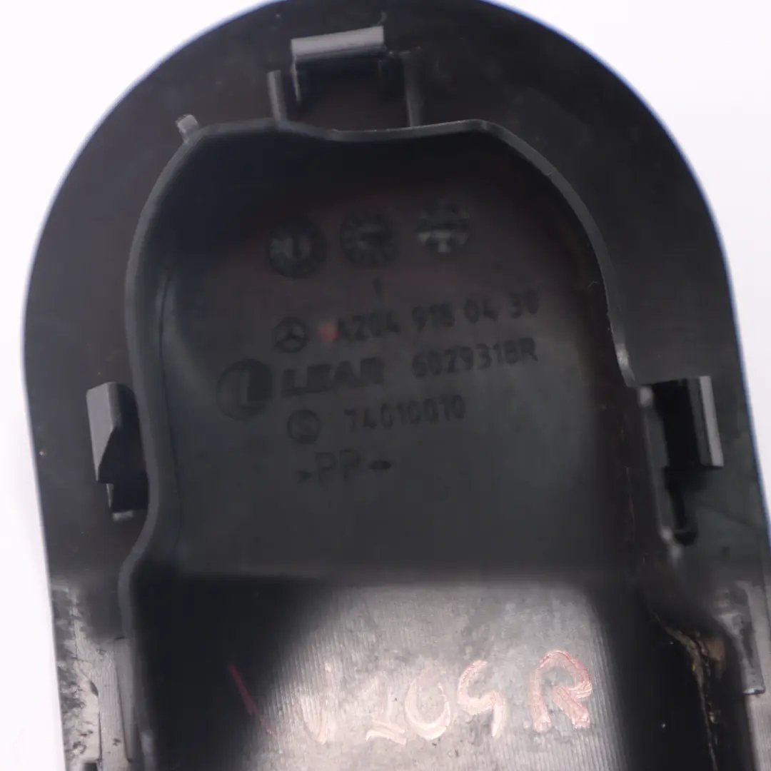Mercedes W204 Panneau recouvrement de siège avant intérieur droite - SKU A2049180430 - Numéro de pièce A2049180430