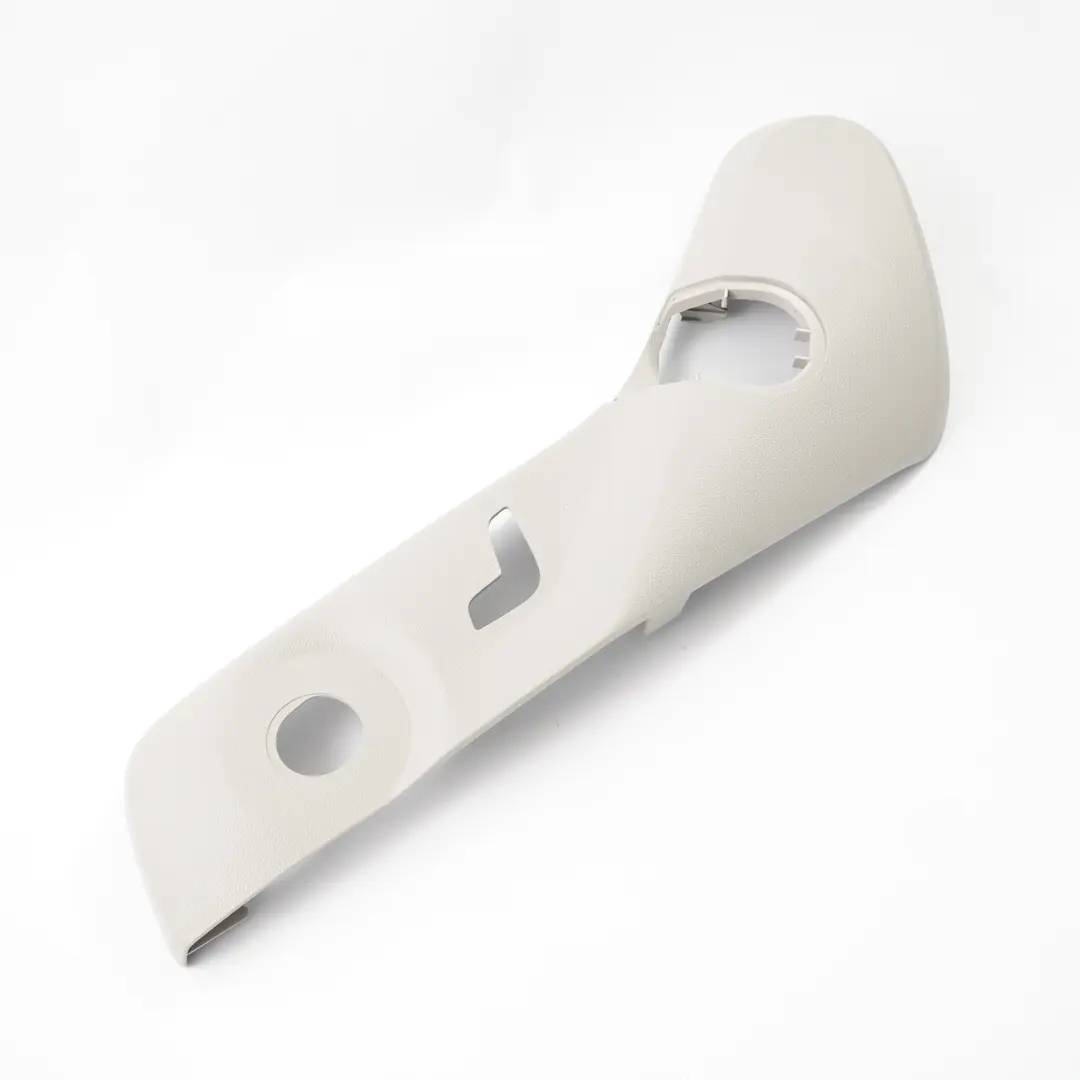 Coprisedili Anteriori Interno Trim sinistro Grigio per Mercedes W204 con numero di parte A2049180530 Mercedes W204 Coprisedili Anteriori Interno Trim sinistro Grigio - SKU A2049180530-1 - Numero di parte A2049180530