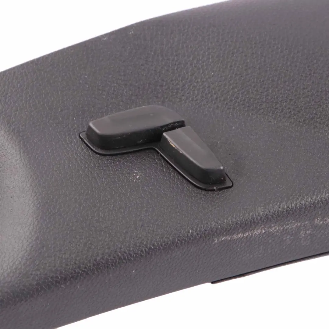 Vordersitz Links Innen Blende Abdeckung Schwarz 9114925 für BMW E93 Cabrio mit Teilenummer A2049180630 BMW E93 Cabrio Vordersitz Links Innen Blende Abdeckung Schwarz 9114925 - SKU A2049180630 - Teilenummer A2049180630