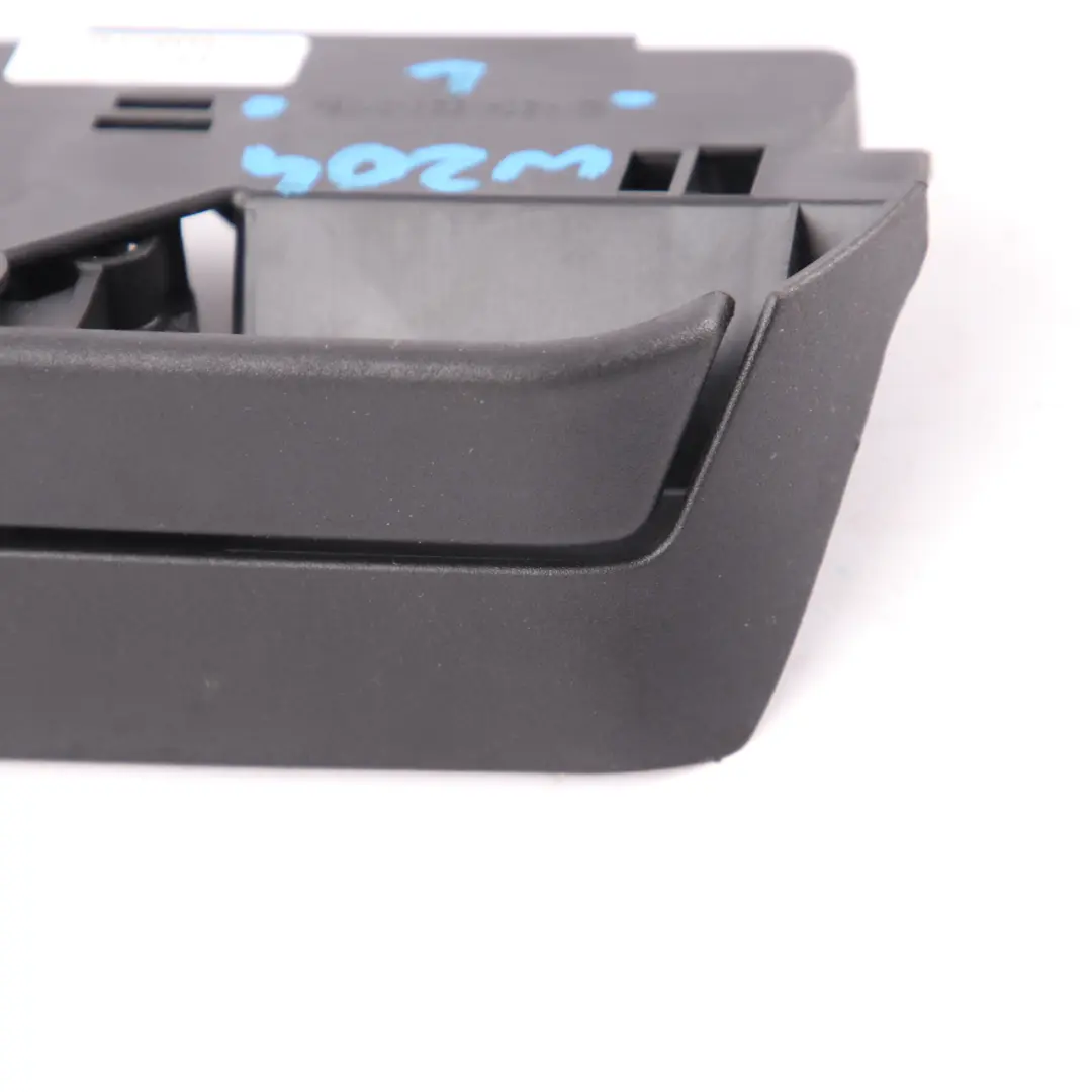 Support dossier Levier verrouillage gauche Garniture pour Mercedes W204 à propos du numéro de pièce A2049200164 Mercedes W204 Support dossier Levier verrouillage gauche Garniture - SKU A2049200164 - Numéro de pièce A2049200164