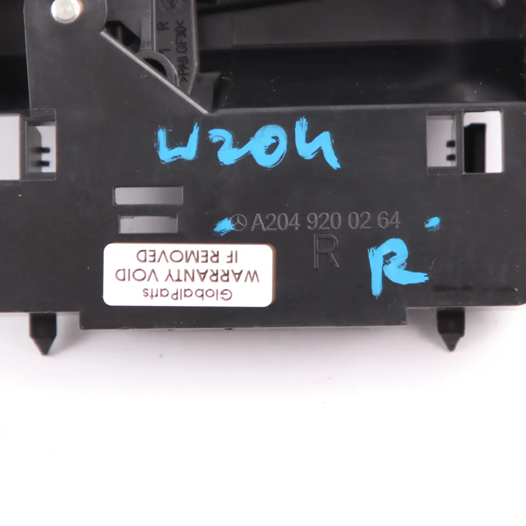 Supporto schienale sedile posteriore destro Leva bloccaggio Trim per Mercedes W204 con numero di parte A2049200264 Mercedes W204 Supporto schienale sedile posteriore destro Leva bloccaggio Trim - SKU A2049200264 - Numero di parte A2049200264