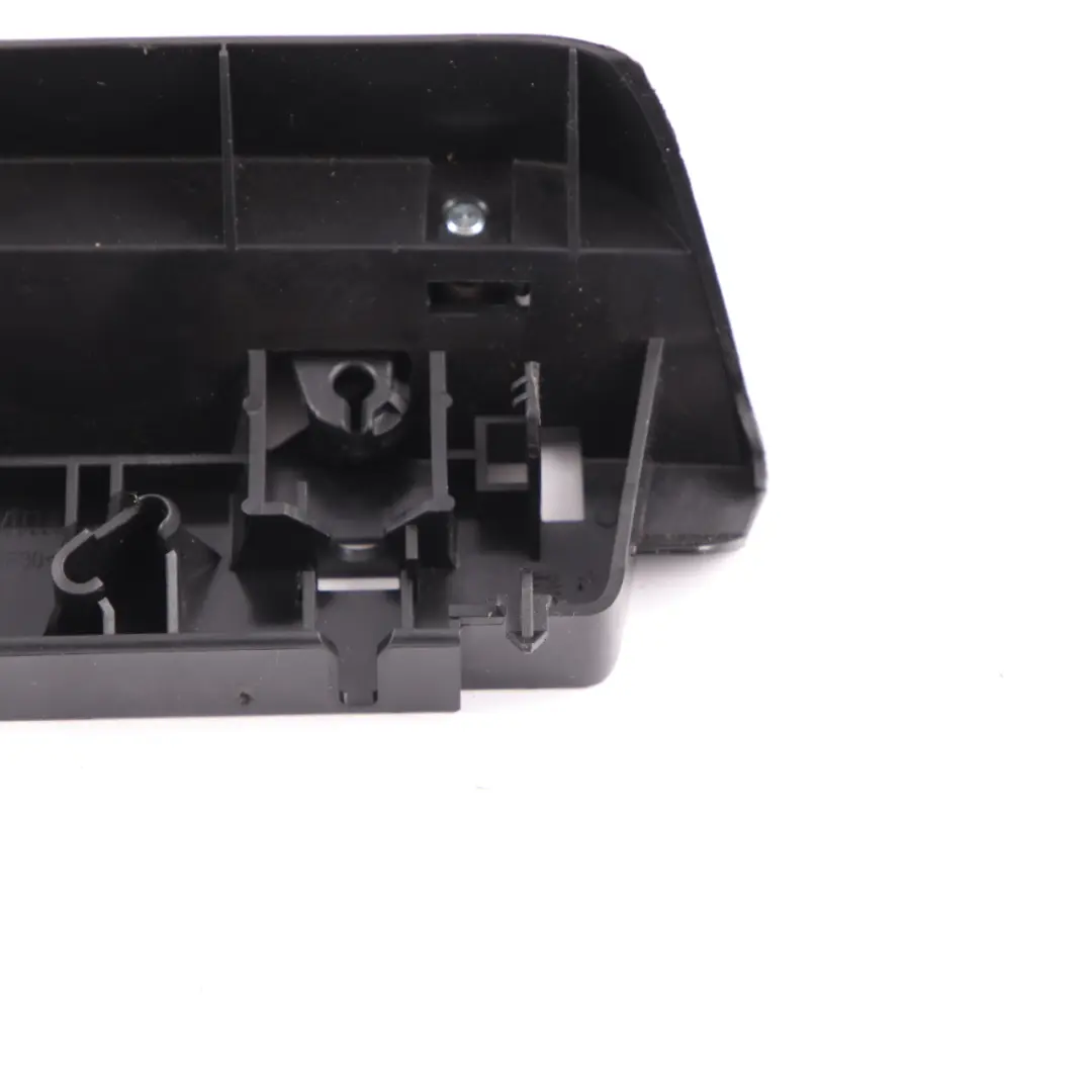 Mercedes W204 Supporto schienale sedile posteriore destro Leva bloccaggio Trim - SKU A2049200264 - Numero di parte A2049200264