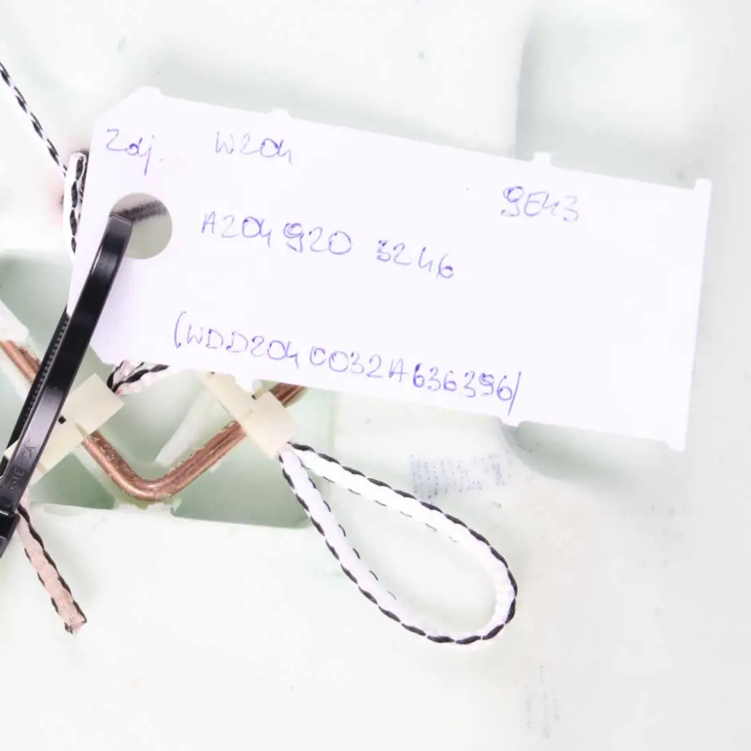 Siedzenie Kanapa Tył Antracyt Czarna do Mercedes W204 o numerze A2049203246 Mercedes W204 Siedzenie Kanapa Tył Antracyt Czarna - SKU A2049203246 - Numer Części A2049203246