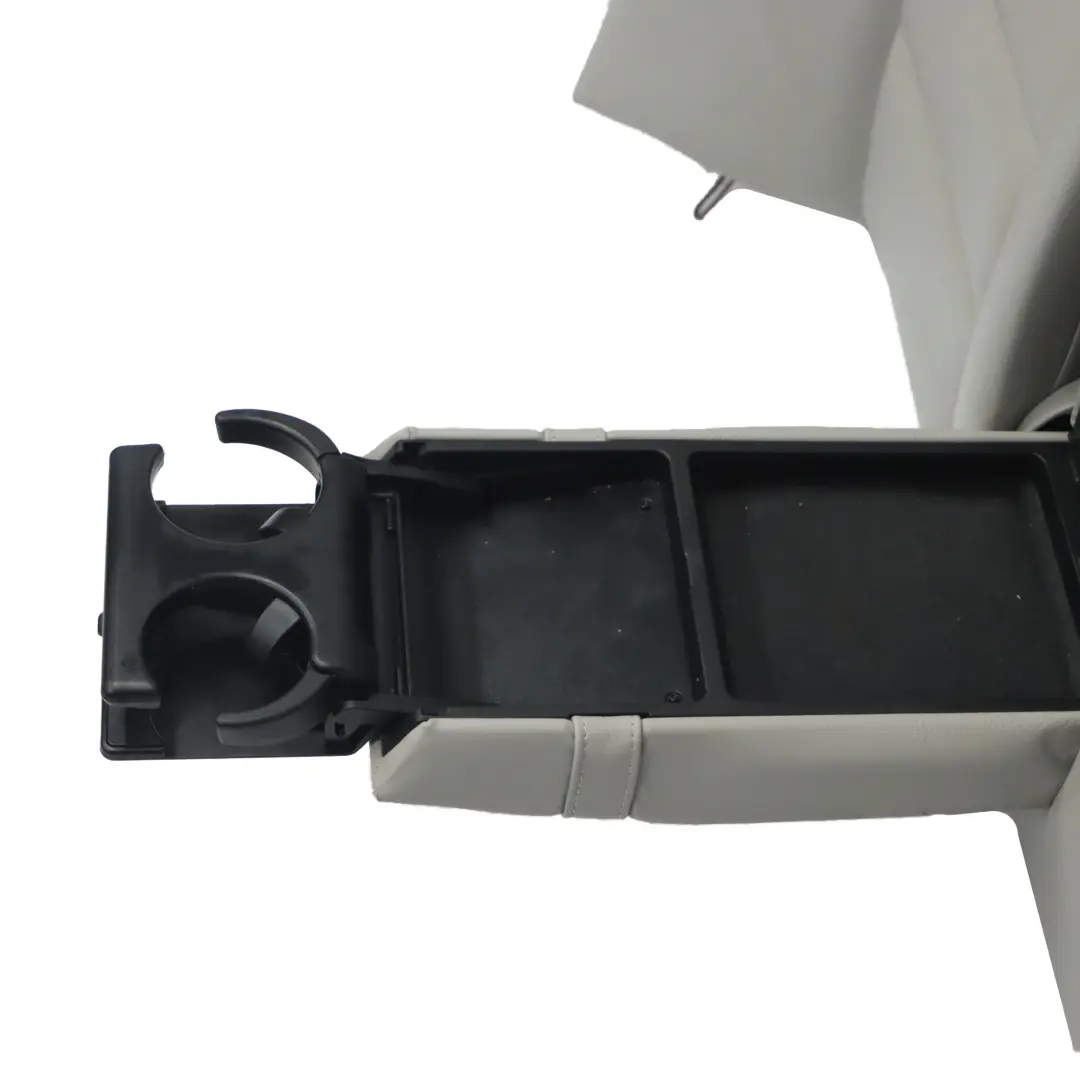 Schienale sedile posteriore Bracciolo Portabicchieri Pelle Nera per Mercedes W204 con numero di parte A2049203733 Mercedes W204 Schienale sedile posteriore Bracciolo Portabicchieri Pelle Nera - SKU A2049203733-1 - Numero di parte A2049203733