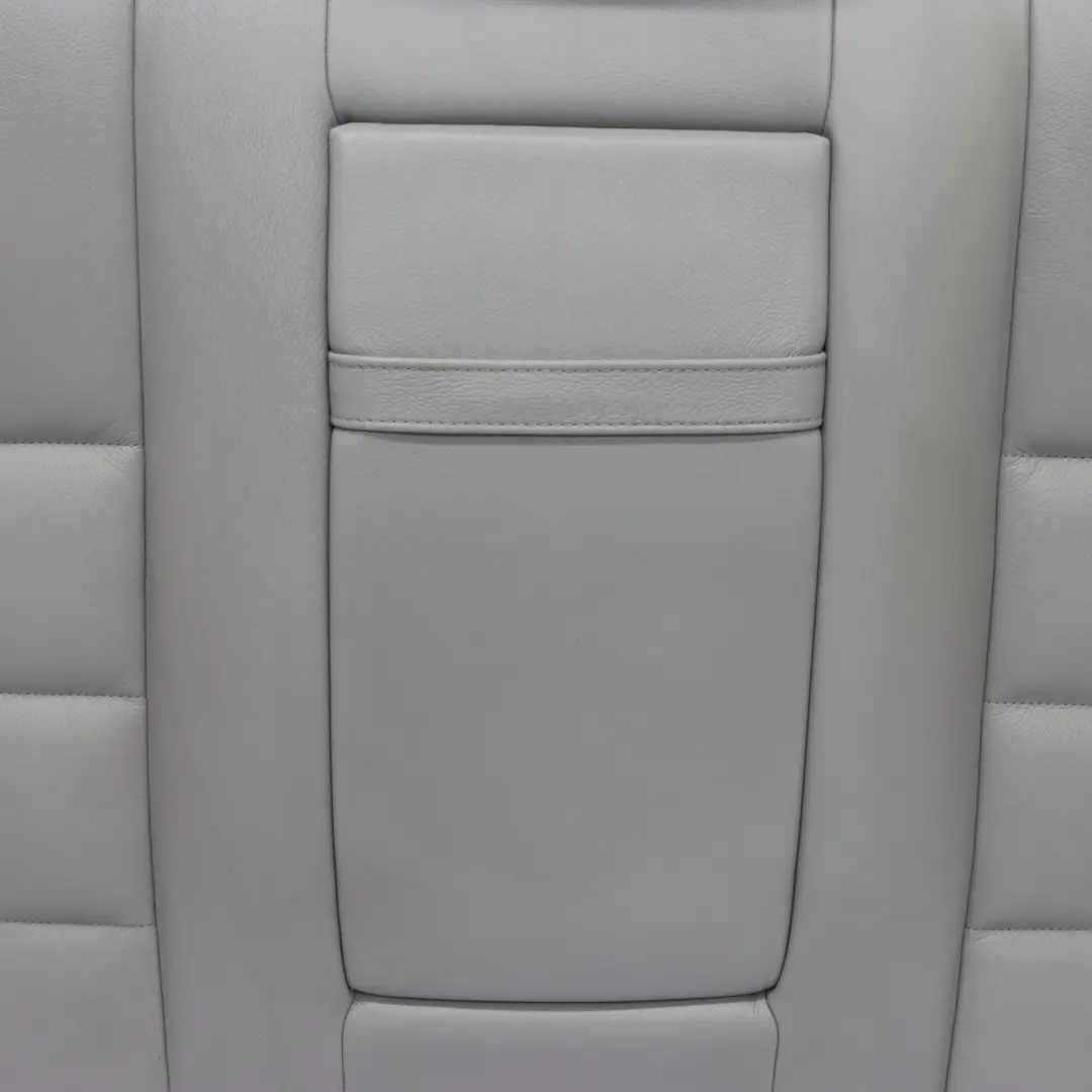 Rücksitzbank Lehne Armlehne Becherhalter Grau Leder für Mercedes W204 mit Teilenummer A2049203733 Mercedes W204 Rücksitzbank Lehne Armlehne Becherhalter Grau Leder - SKU A2049203733-1 - Teilenummer A2049203733