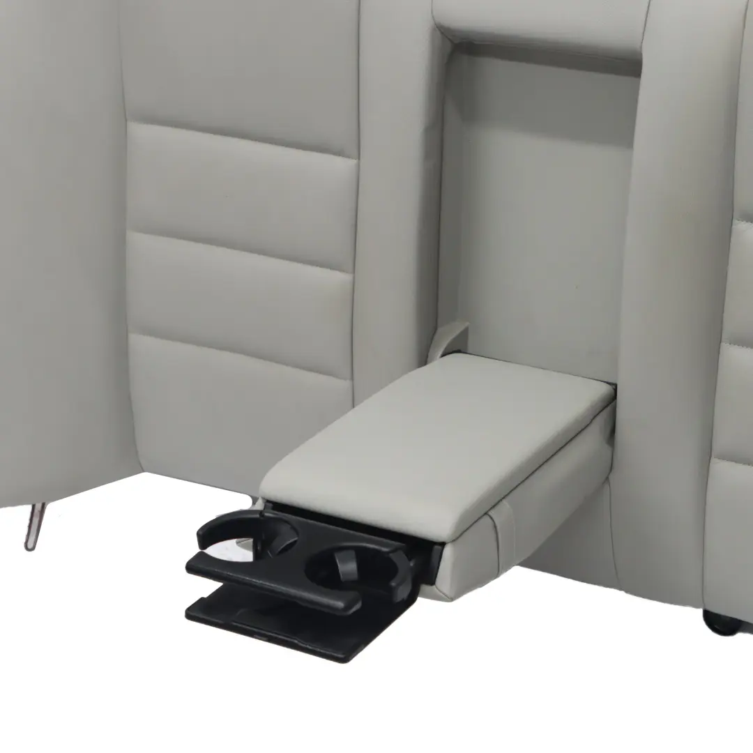 Schienale sedile posteriore Bracciolo Portabicchieri Pelle Nera per Mercedes W204 con numero di parte A2049203733 Mercedes W204 Schienale sedile posteriore Bracciolo Portabicchieri Pelle Nera - SKU A2049203733-1 - Numero di parte A2049203733