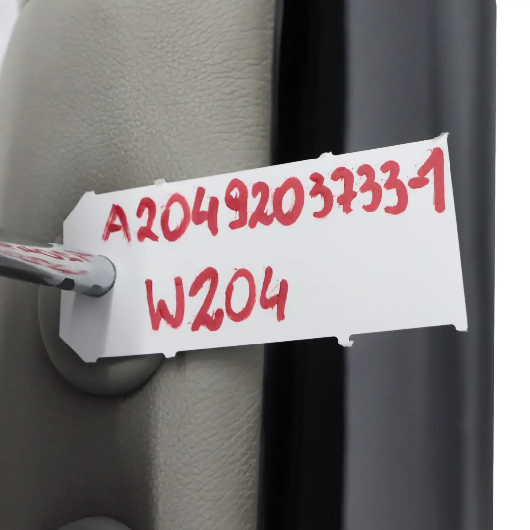 Respaldo Asiento Trasero Banqueta Portavasos Cuero Negro para Mercedes W204 con número de pieza A2049203733 Mercedes W204 Respaldo Asiento Trasero Banqueta Portavasos Cuero Negro - SKU A2049203733 - Número de pieza A2049203733