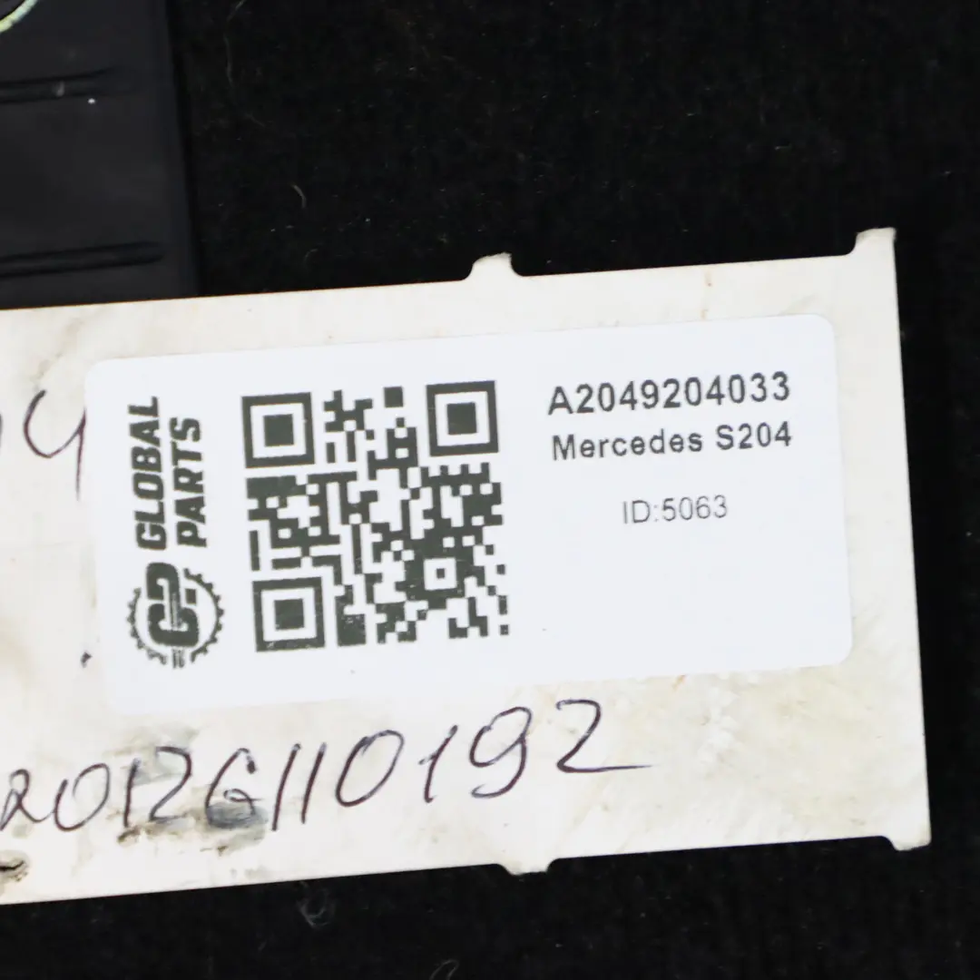 Oparcie Kanapy Prawy Tył Sztuczna Skóra Czarna do Mercedes S204 o numerze A2049203933 Mercedes S204 Oparcie Kanapy Prawy Tył Sztuczna Skóra Czarna - SKU A2049204033 - Numer Części A2049203933