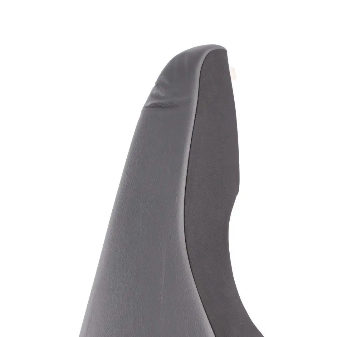 Pannello Laterale Sedile Posteriore Destro Finitura Nera per Mercedes W204 Berlina con numero di parte A2049204130 Mercedes W204 Berlina Pannello Laterale Sedile Posteriore Destro Finitura Nera - SKU A2049204230 - Numero di parte A2049204130