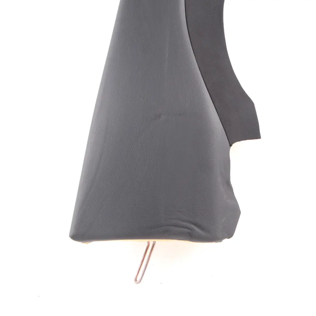 Pannello Laterale Sedile Posteriore Destro Finitura Nera per Mercedes W204 Berlina con numero di parte A2049204130 Mercedes W204 Berlina Pannello Laterale Sedile Posteriore Destro Finitura Nera - SKU A2049204230 - Numero di parte A2049204130