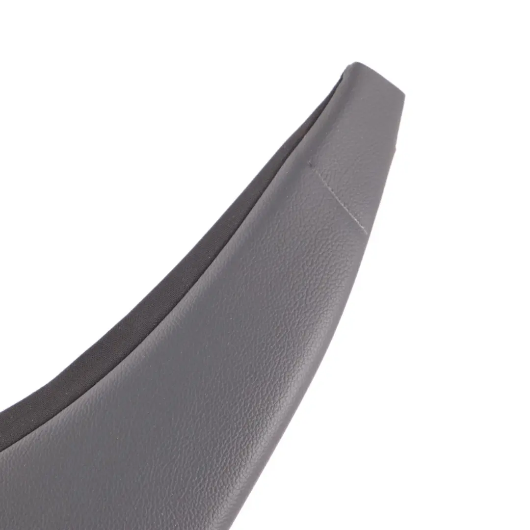 Boczek Kanapy Lewy Tył Skóra do Mercedes W204 Kombi o numerze A2049207530 Mercedes W204 Kombi Boczek Kanapy Lewy Tył Skóra - SKU A2049207530 - Numer Części A2049207530