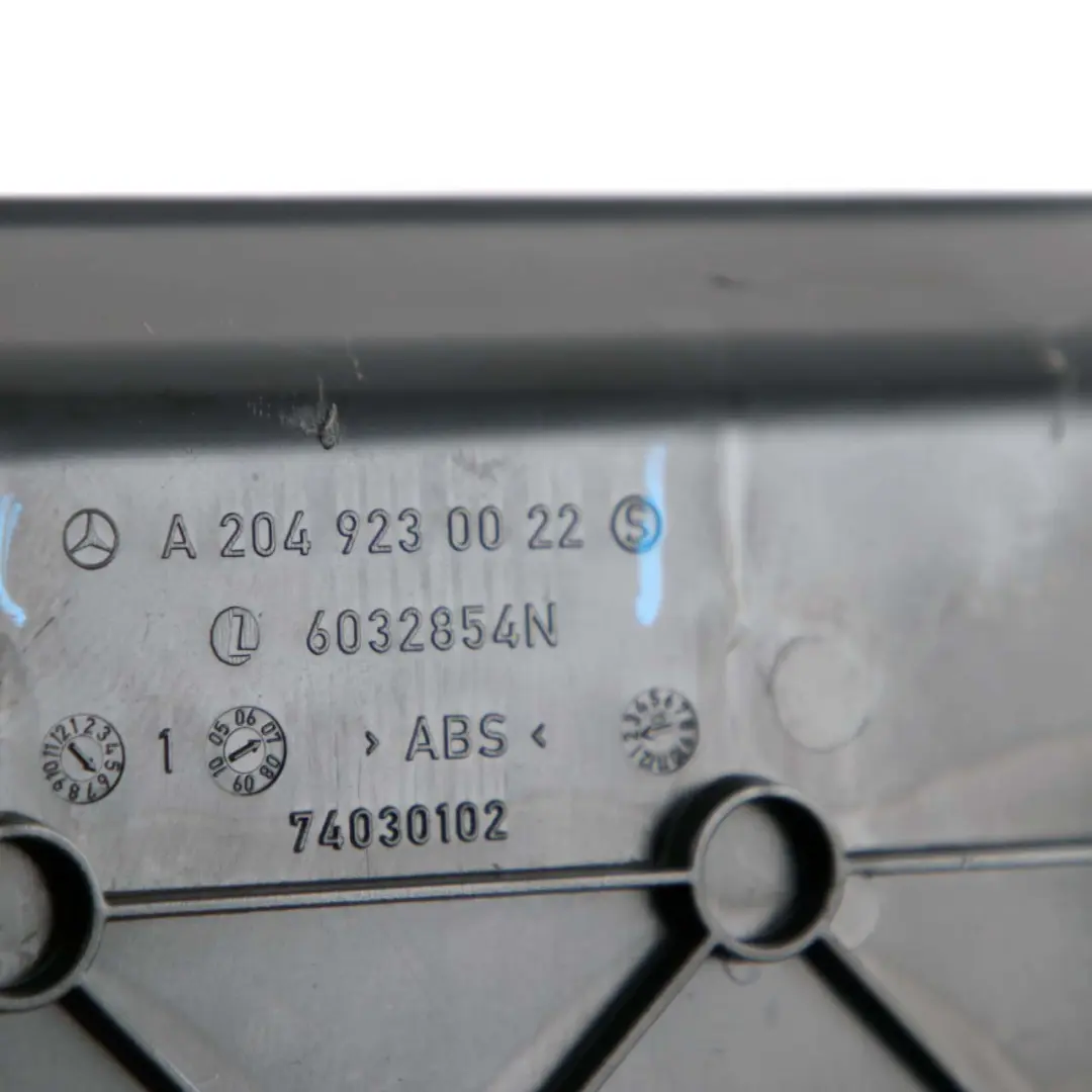 Mercedes W204 Apoyabrazos Reposabrazos Consola Central Insertar - SKU -A2049230022 - Número de pieza A2049230022