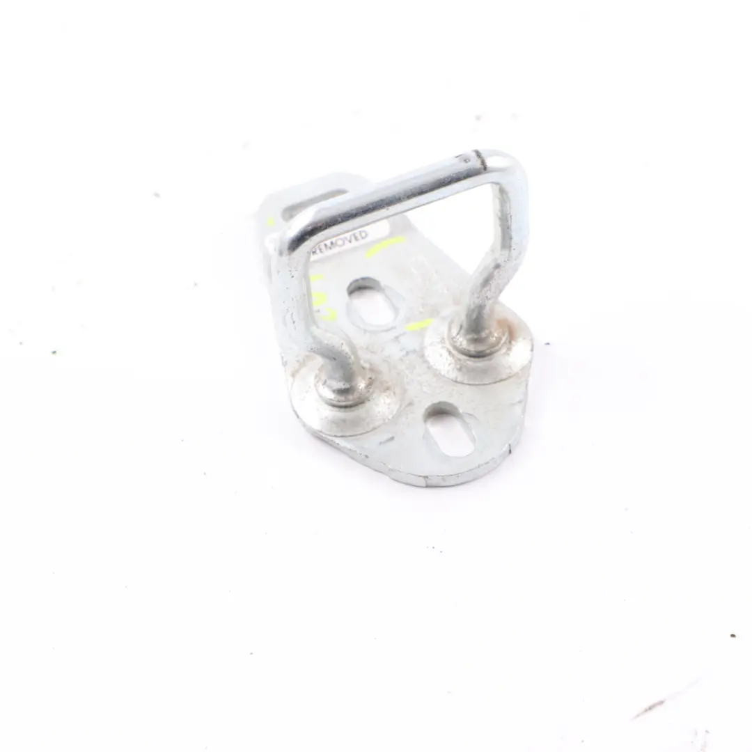 Verrouillage dossier siège arrière rabattable pour Mercedes S204 W204 à propos du numéro de pièce A2049230132 Mercedes S204 W204 Verrouillage dossier siège arrière rabattable - SKU A2049230132 - Numéro de pièce A2049230132