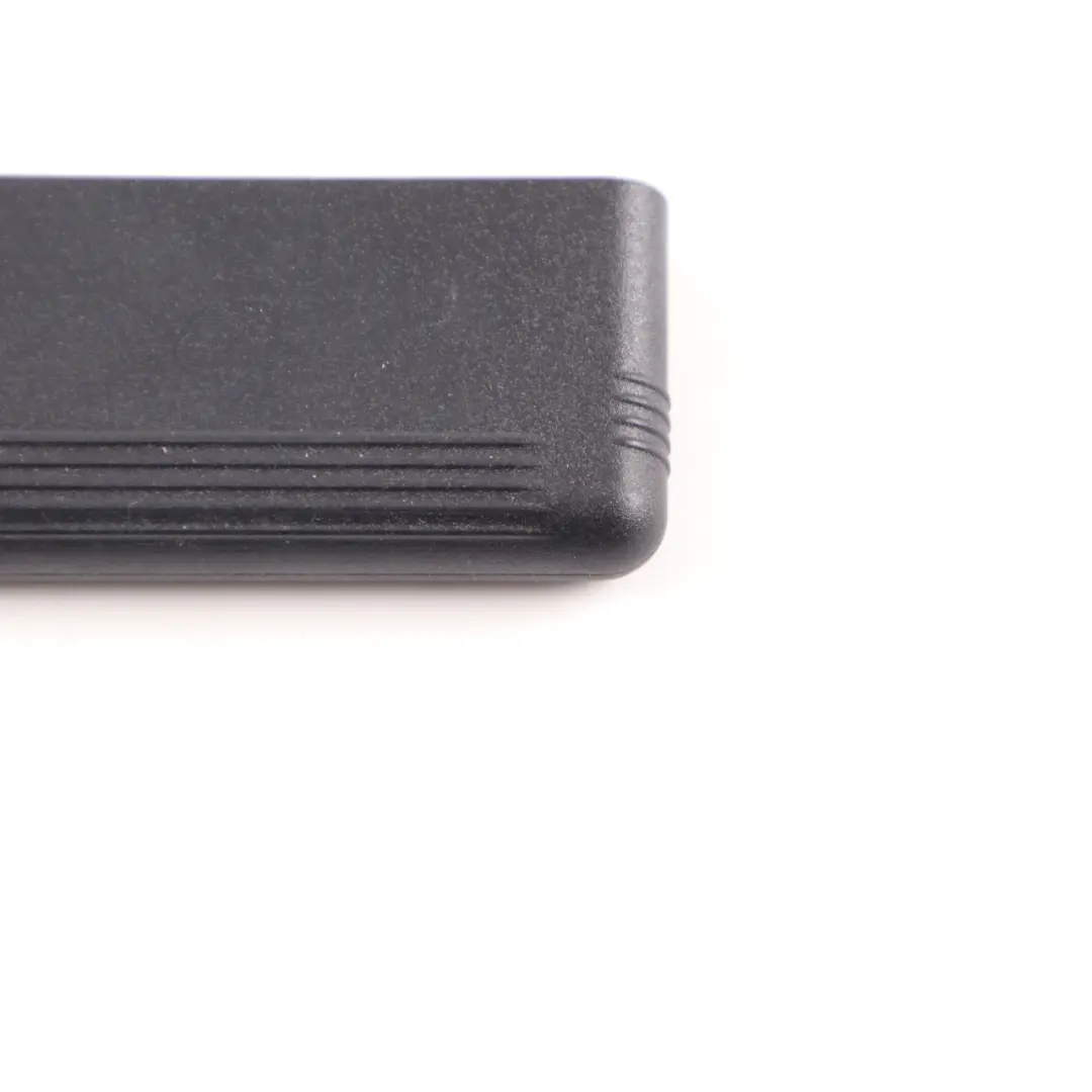 Mercedes W204 Couvre Siege Isofix Banquette Arriere Sofa Panel Black A2046800136 - SKU A2049230822 - Numéro de pièce A2049230822