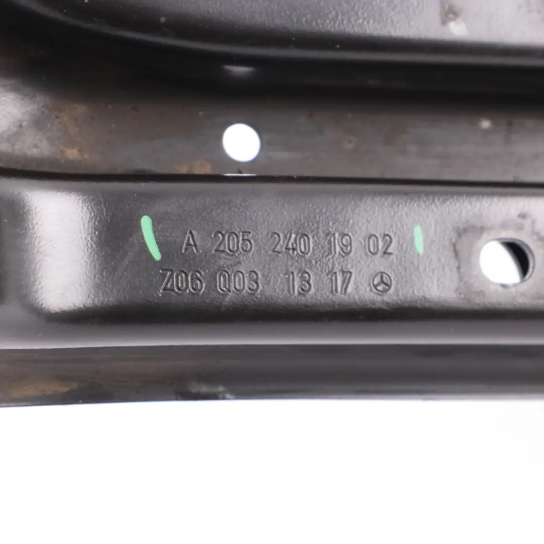 Motorhalterung hinten Halter Halterung OM651 Diesel für Mercedes W205 mit Teilenummer A2052401902 Mercedes W205 Motorhalterung hinten Halter Halterung OM651 Diesel - SKU A2052401902 - Teilenummer A2052401902