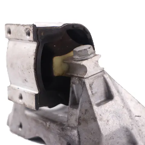 Suspension Mercedes W205 OM651 Transmission Bearing Rear to Engine with Part number A2052403400 Engine Suspension Mercedes W205 OM651 Transmission Bearing Rear - SKU A2052403400 - Part number A2052403400